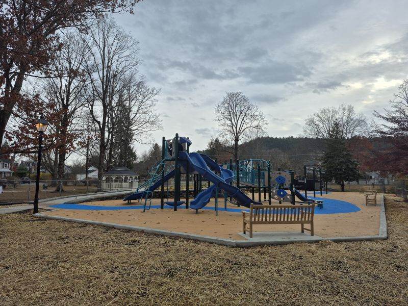 Ann Street Park playground and walkways, completed