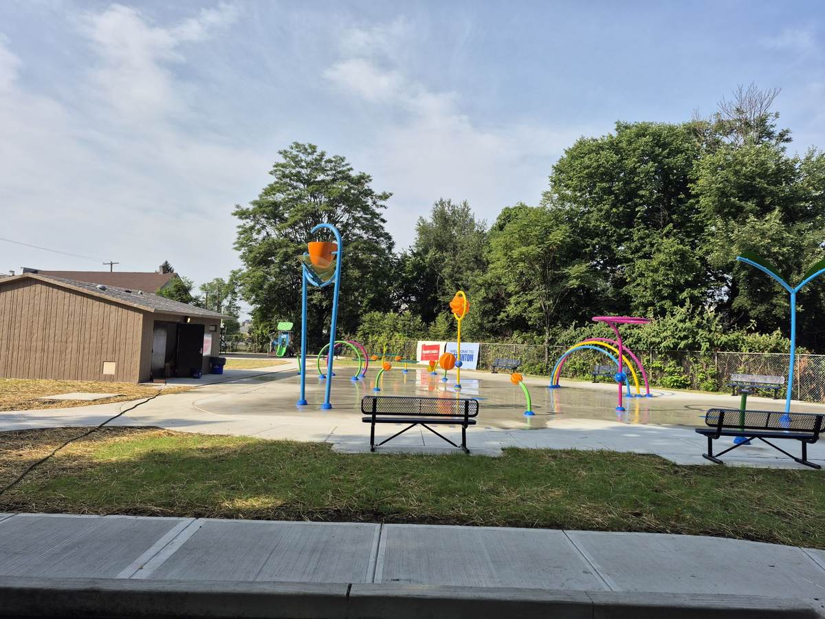 Capouse Avenue Park splash pad, completed